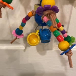 PARROT STORM CHASER, Bird Toy