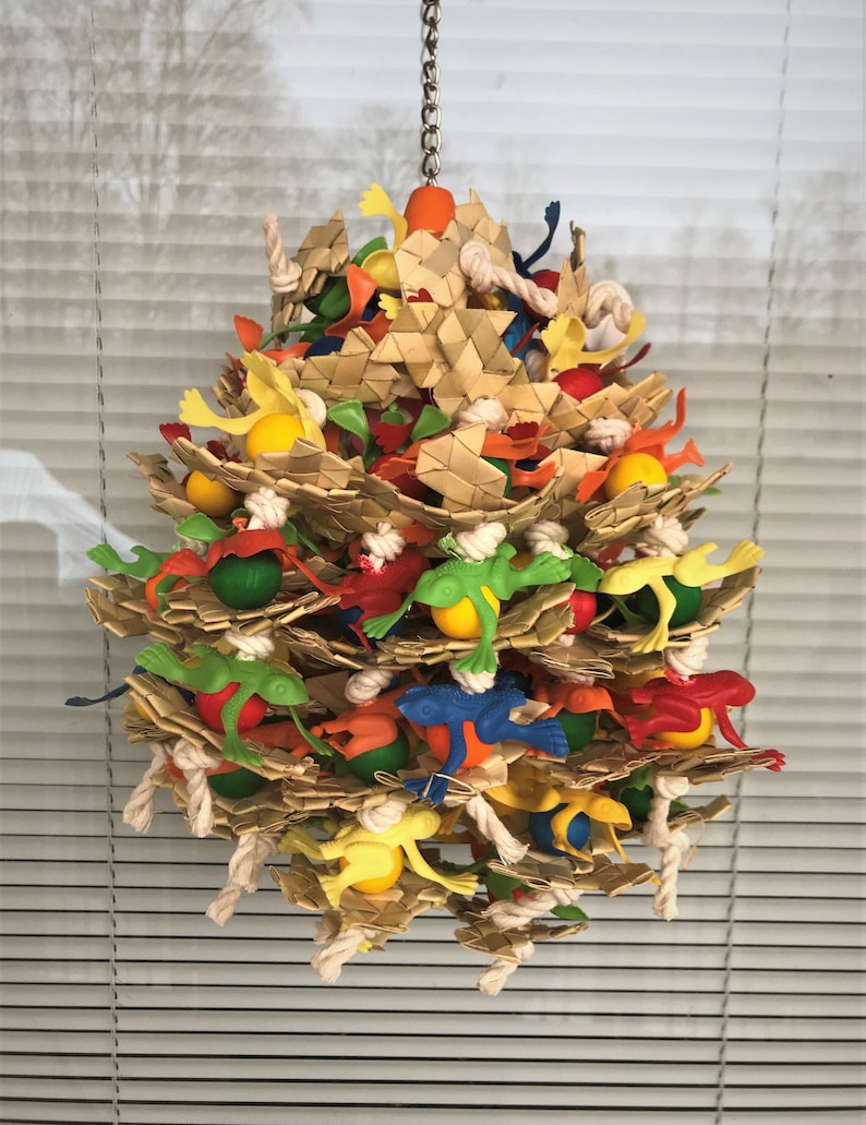 PARROT FROGS And Lily Pads, Bird toy