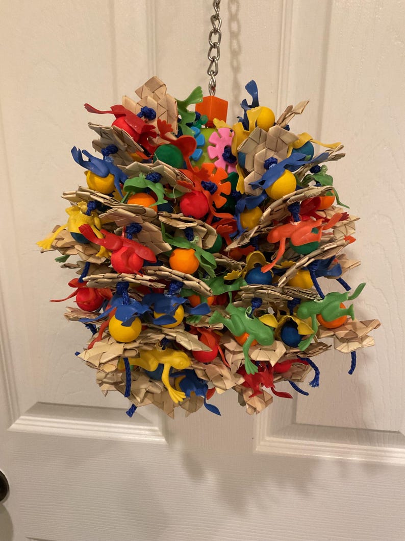 PARROT FROGS And Lily Pads, Bird toy